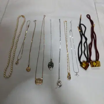 목걸이 세트와 기타