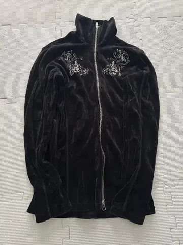 SCHLUSSEL 블랙 자수 집업 자켓 사이즈 2