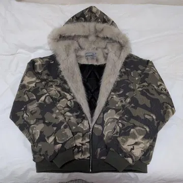 BLACKENERGY 카모플라쥬 다운 자켓