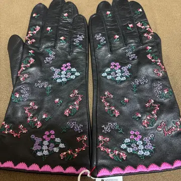 새상품 LULU GUINNESS 꽃무늬 자수 장갑 21cm