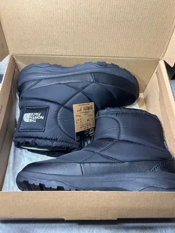 THE NORTH FACE 블랙 부츠