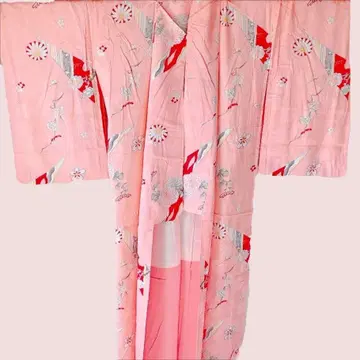 핑크 꽃무늬 자수 후리소데