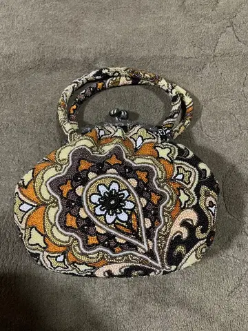 비즈 자수 페이즐리 무늬 핸드백