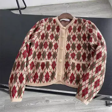 다이아몬드 패턴 긴팔 가디건