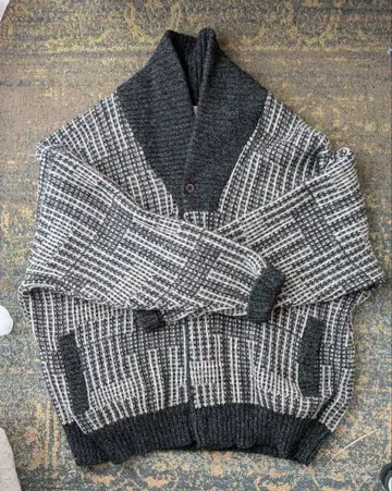 숄카라 니트 스웨터 블랙 앤 화이트 체크