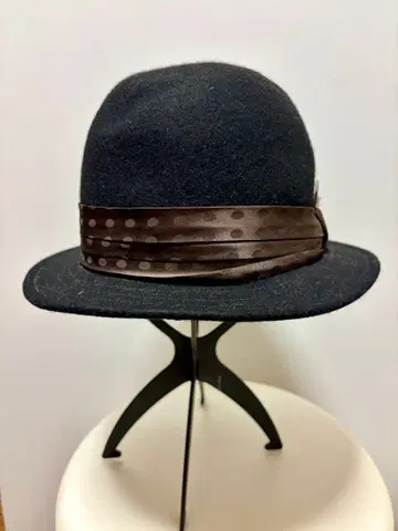 SHIPSJETBLUE 쉽스 블랙 펠트 울 햇 도트 리본