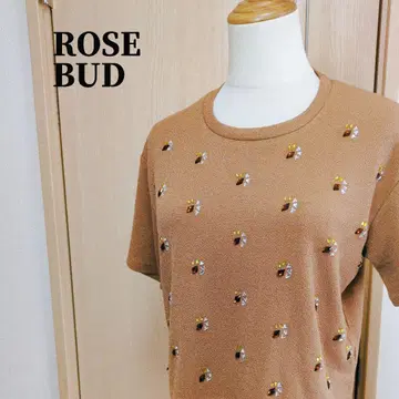ROSE BUD 로즈버드 비쥬 장식 크루넥 반팔 티셔츠