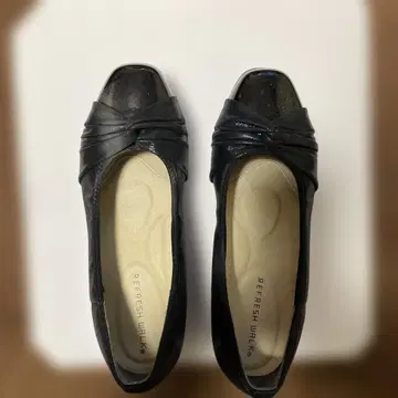 리프레시 워크 블랙 플랫슈즈