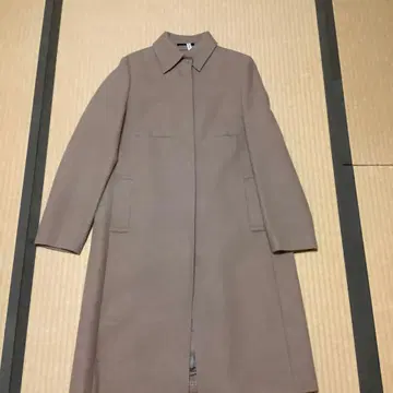 베이지 롱 코트 셔츠 칼라