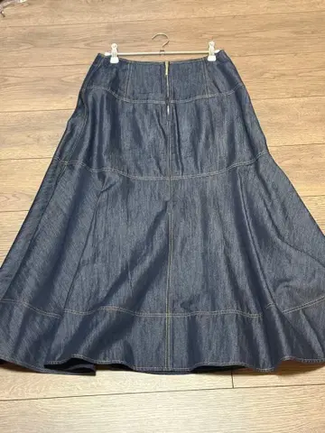 ANAYI 다크 데님 플레어 스커트