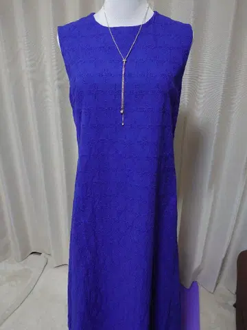 슬리브리스 종아리 기장 원피스 밝은 블루