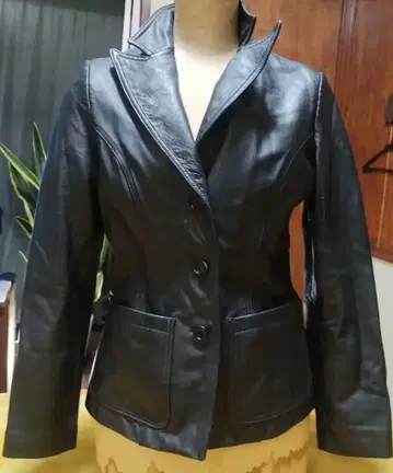 블랙 가죽 블레이저