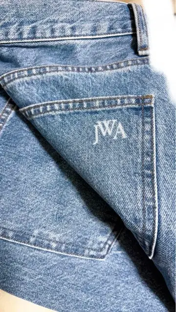[미사용 새상품] UNIQLO JWA 스트레이트 청바지