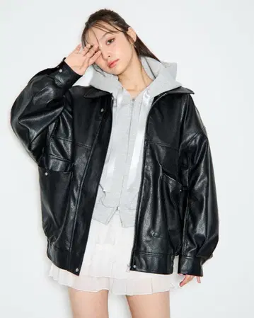 블랙 가죽 자켓 오버 사이즈