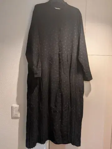 SUMI STYLE 도트 무늬 롱 셔츠 플리츠 원피스