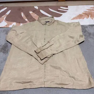 컨디션 최상 컴시즘 베이지 긴팔