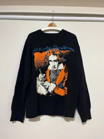 GU beautiful people 베토벤 니트