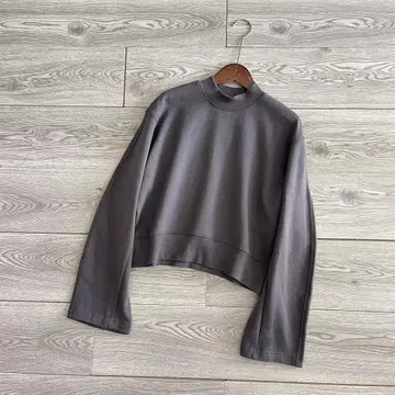 그레이 크롭 긴팔 트레이닝복