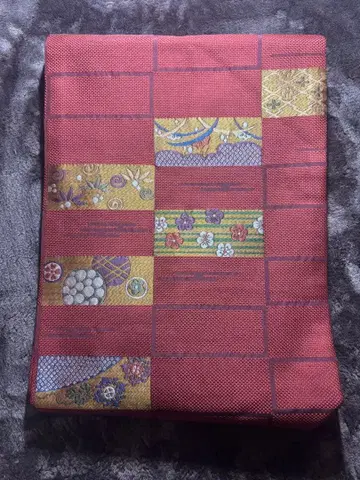 나고야 오비 빨간색 바탕 꽃무늬 패턴