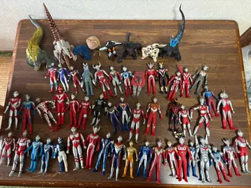 울트라맨 괴수 피규어 세트