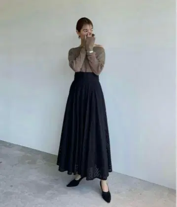 CLANE CUT EMBROIDERY FLARE SKIRT