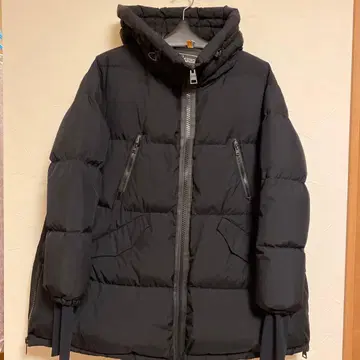 새상품급 헤르노 라미나르 다운 코트 블랙 42 사이즈