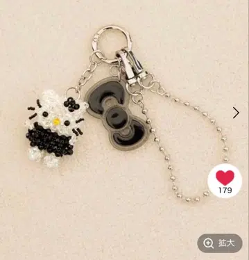 미사용 새상품 Me% 로리즈팜 헬로키티 콜라보 비즈 키 참