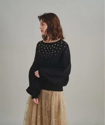 그레이스 콘티넨탈 하트 루즈 니트 탑