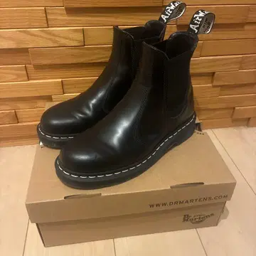 [ 한정 할인 ] Dr. Martens 한정 화이트 스티치 첼시 부츠