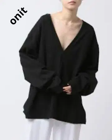 onit 오 딥 V넥 롱 슬리브 티셔츠