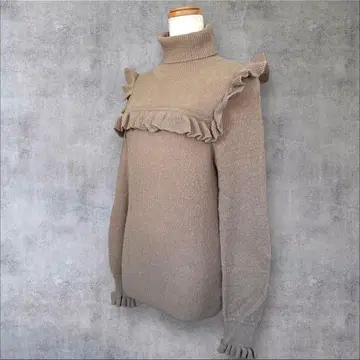 새상품급 슬로브 이에나 터틀 프릴 니트 풀오버 be