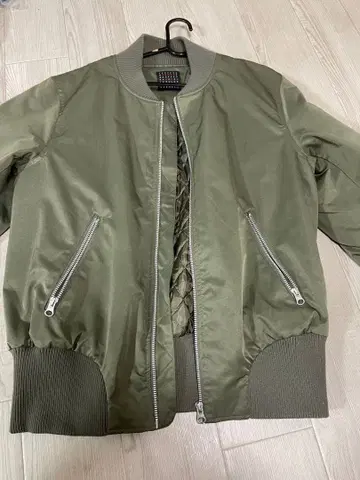 올리브 봄버 자켓
