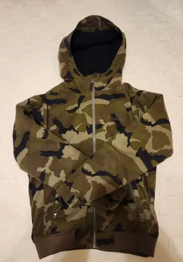 컬럼비아 로마 비스타 후디 카모플라쥬 L 사이즈 가격 인하 가능