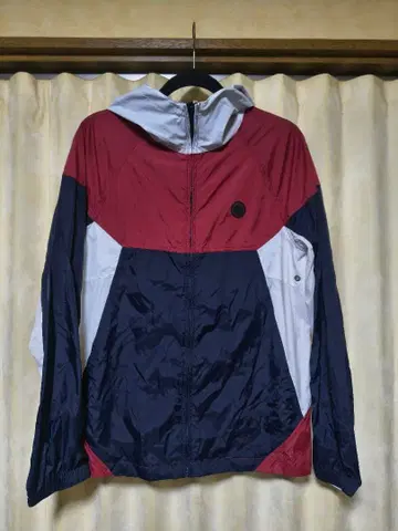 프리티 그린 나일론 자켓 마운틴 후드티