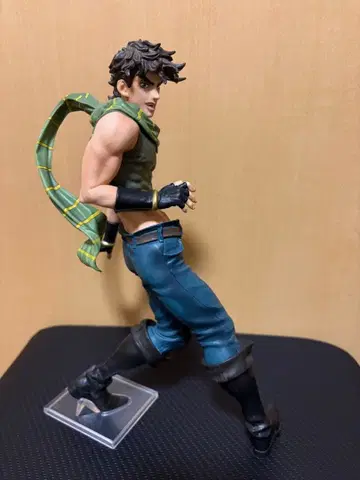 제일복권 죠죠의 기묘한 모험 B상 조셉 죠스타 피규어