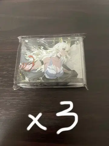 명조 그라테 잔니 콜로타 3점