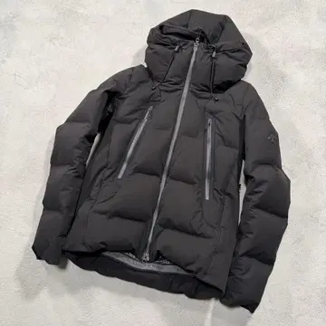 데상트 미즈사와 다운 마운테니아 DAMMGK30U M 사이즈 블랙