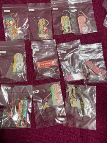 지역 한정 키티 끈 세트