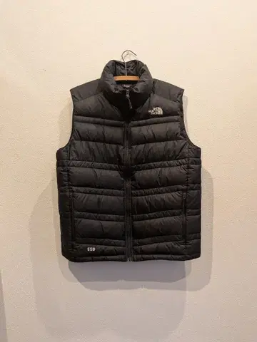 더 노스 페이스 다운 베스트 블랙 M 사이즈