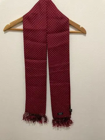 TOOTAL 버건디 도트 무늬 스톨 잉글랜드제