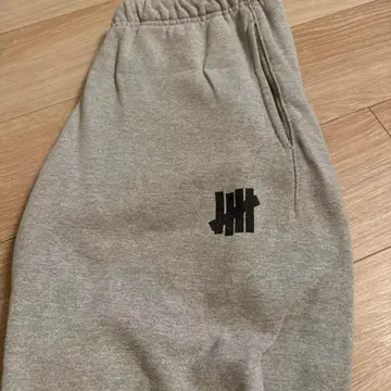 UNDEFEATED 캐나다제 스웨트 팬츠 그레이