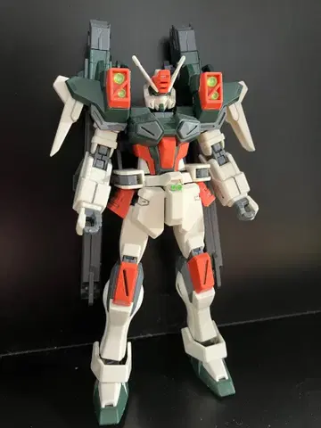 HG 라이트닝 버스터 건담