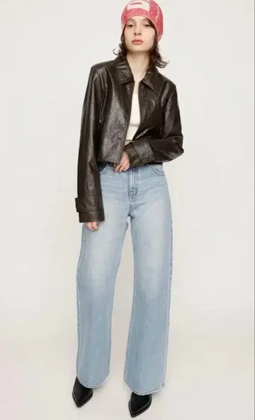 SLY 다크 브라운 가죽 크롭 자켓