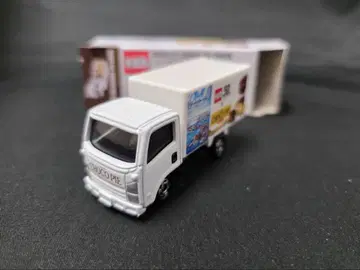 토미카 이스즈 엘프 초코 파이 트럭