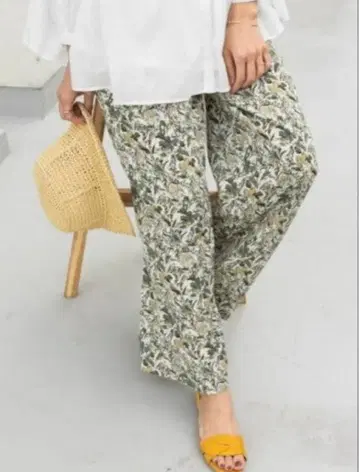 어반 리서치 도어스 플라워 프린트 이지 팬츠