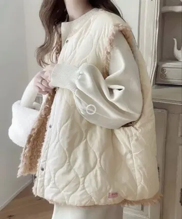 2way 충전솜 퀼팅 x 퍼 리버서블 베스트 XL [ 정가 6499엔 ]