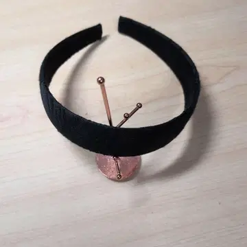 머리띠 블랙 지문 들어간 원단