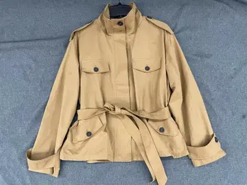 베이지 허리 벨트 포함 자켓