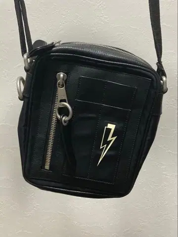 닐바렛 NEIL BARRETT 바디백 웨스트 파우치