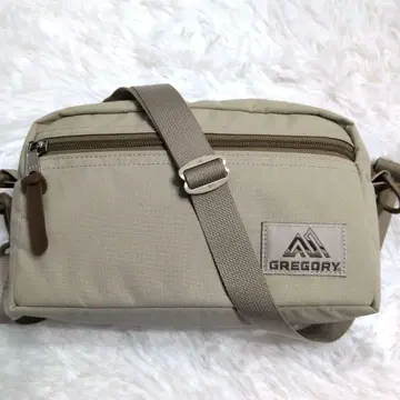 새상품급 GREGORY 패디드 숄더 파우치 베이지 그레고리